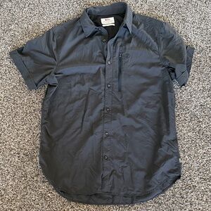 Fjallraven Short Sleeve Button-Down Shirt in Dark Gray